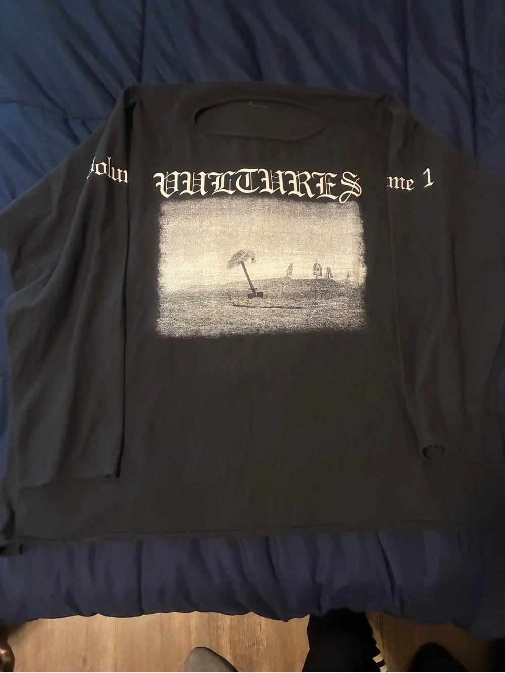 Yeezy Black Crewneck Sweater with Vultures Graphic - Picture 1 of 3